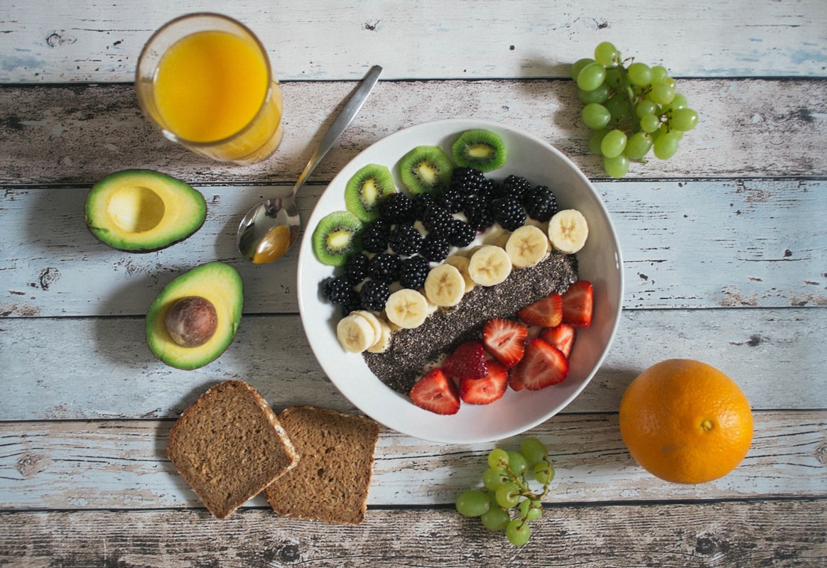 Fit man preparing healthy nutrition